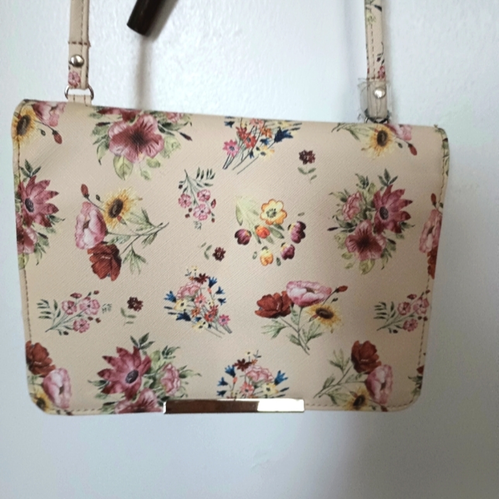 Apt9 Crossbody Bag it's brand new with tags